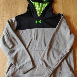 Under Armour Youth Hoodie Size Large. This Is Perfect For Any Kid Who Has Good Fashion Sense!
