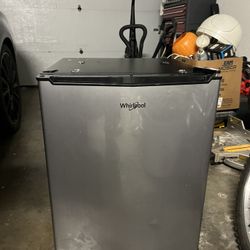 Mini Fridge Whirlpool