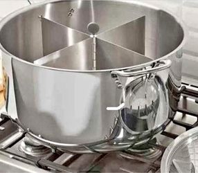 Tamalera de 32 Qts con divisores y parrilla lista para recoger $399