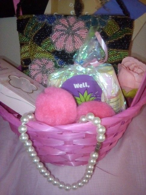 Mother's Day Beautiful Vintage Purse Gift Basket With Sea Salt Chocolates And Lots More. Will Be Gift Wrapped. You