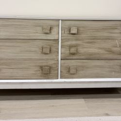Wooden 6 Drawer Dresser