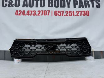 KIA SORENTO 2021 2022 2023 front bumper grille grill parrilla original used OEM