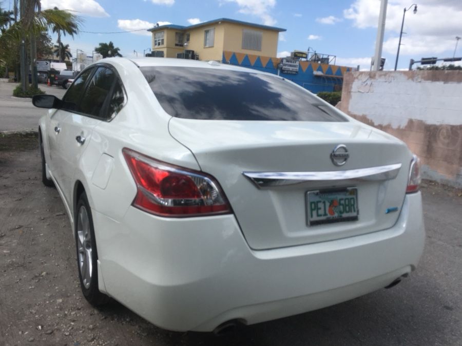 2013 Altima 2.5 - Clean Title!