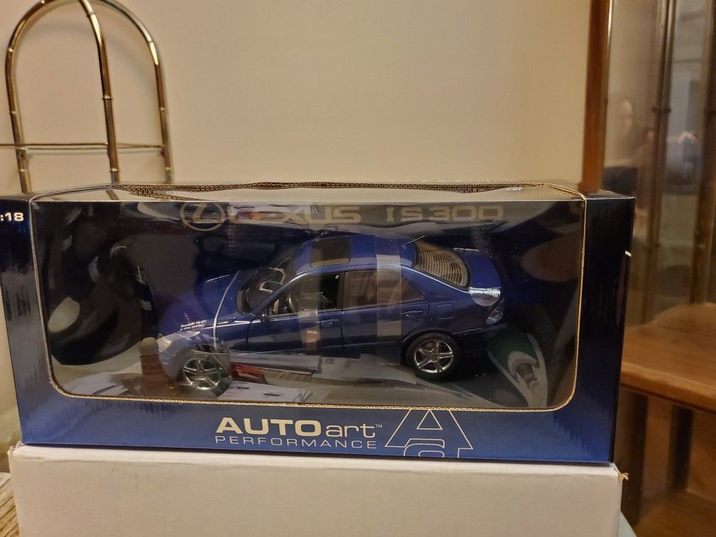 Collectors Autoart Model Lexus Car