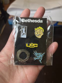 Bethesda Pin Set E3 Doom UAC, Fallout 4 The Elder Scrolls, Dishonored Battlecry (Rare, New Sealed)