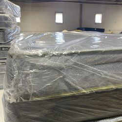 Queen Mattress Set
