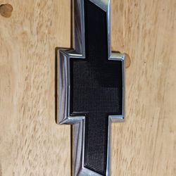 Blk Chevy Emblem