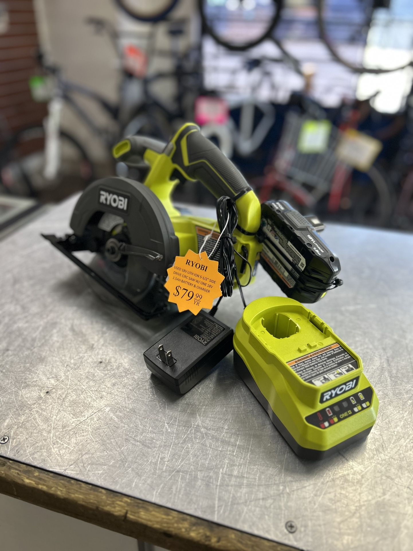 96091 Used 18v Lithium Ion 5-1/2” Side Drive Circ Saw W/One+ 18v 1.5ah Battery & Charger 595545