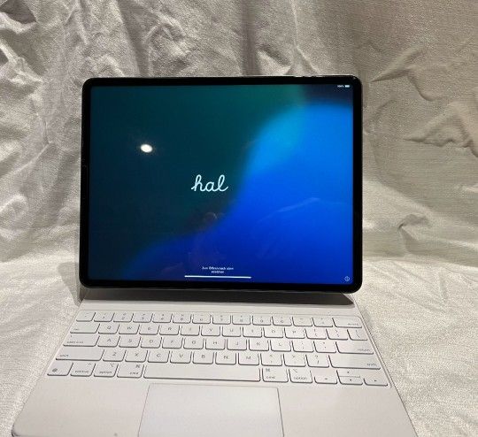 12.9” iPad Pro M2 chip 