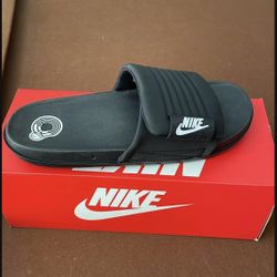 New Nike Sides Size 13