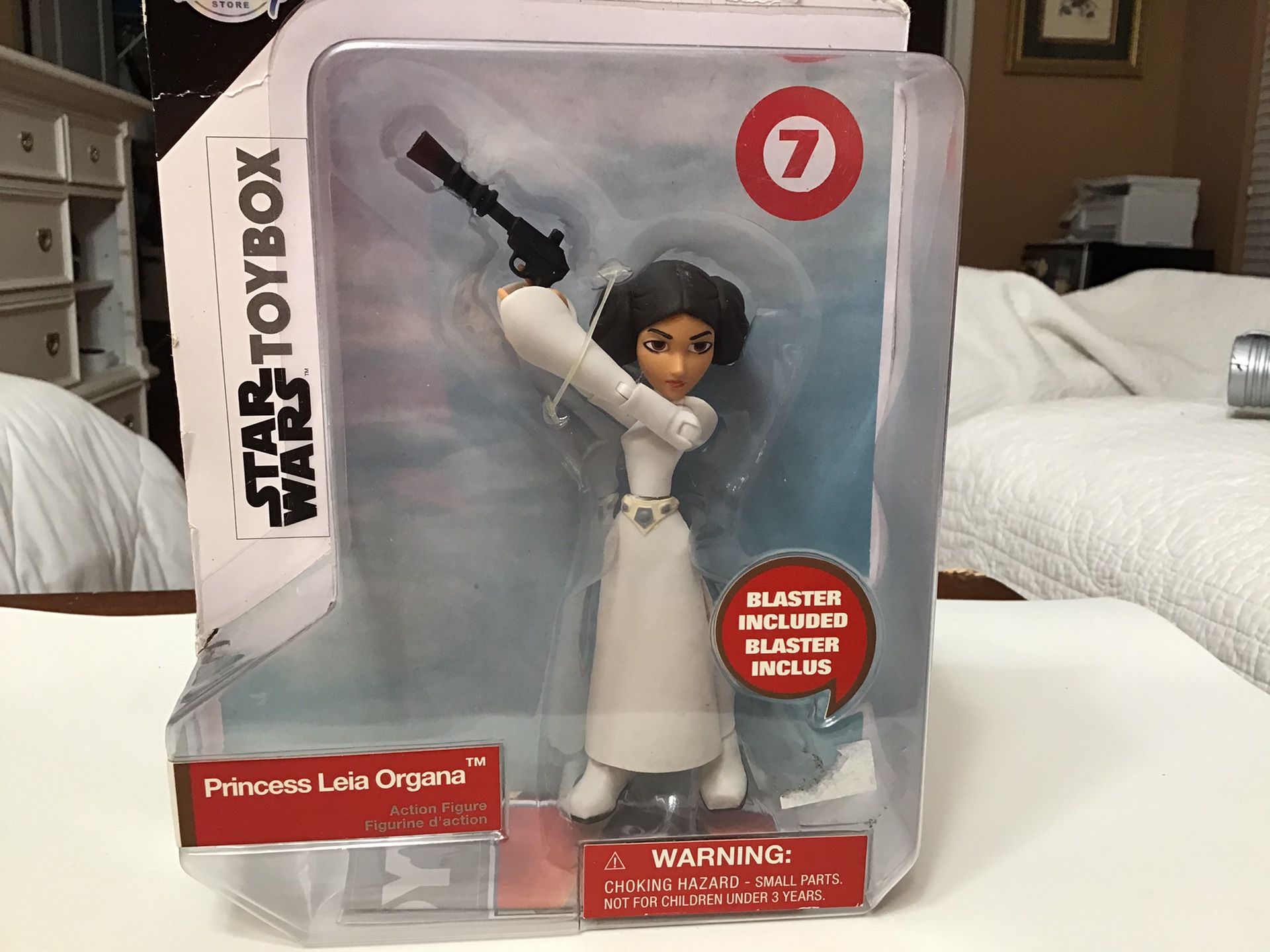 NEW DISNEY STAR WARS TOY BOX PRINCESS LEÍA ORGANA ACTION FIGURE DOLL NBR 7