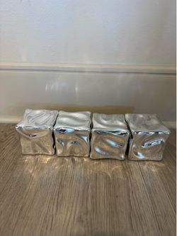 4 silver ice cubes  3x3