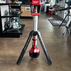 Milwaukee Light Stand 