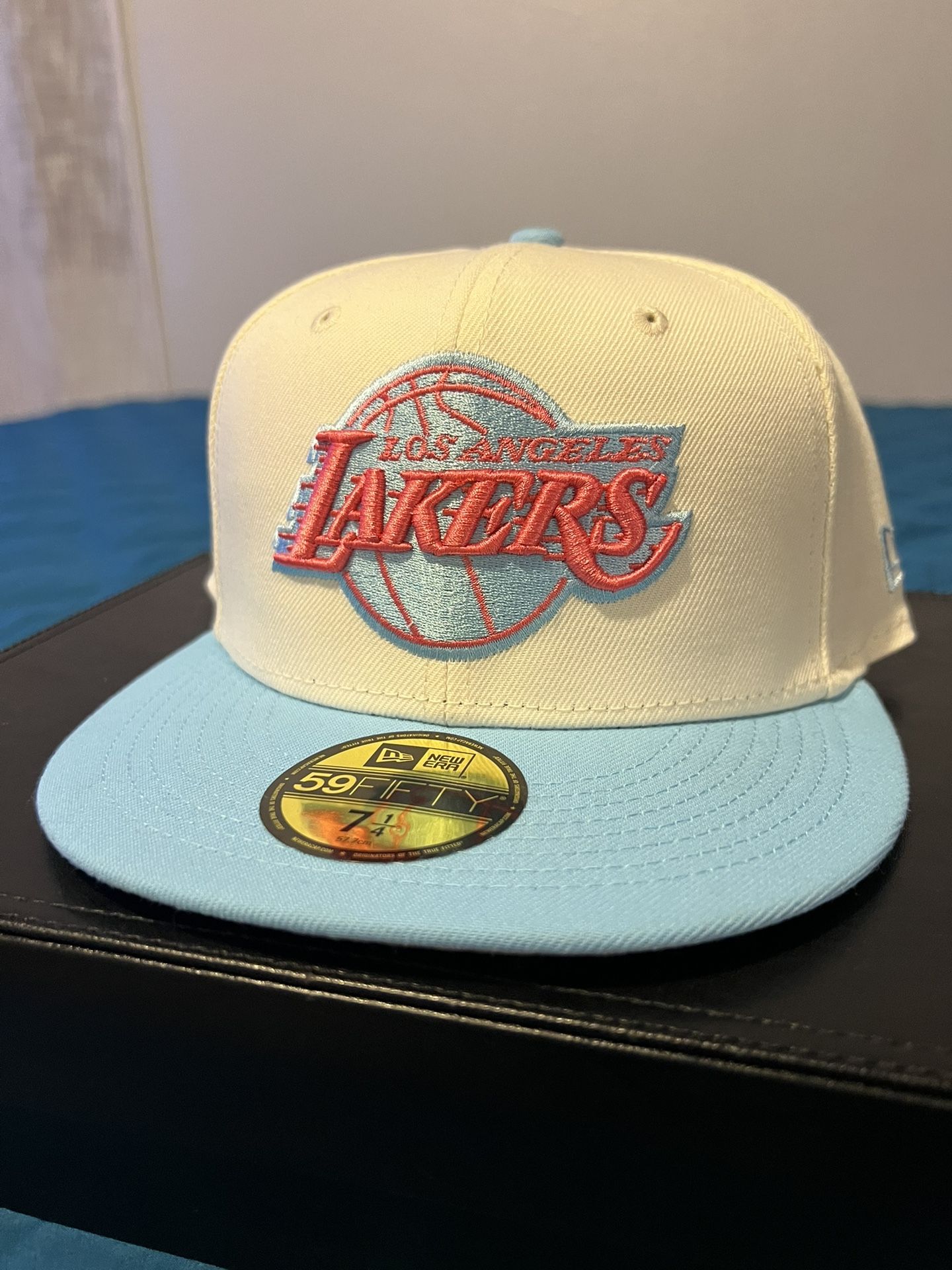 Los Angeles Lakers New Era 5950 Fitted 7 1/4 Blue/Pink Brand New