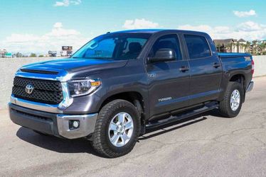 2015 Toyota Tundra CrewMax