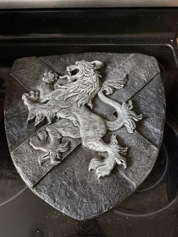 Decorative Lion Crest Plaque