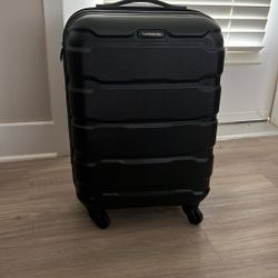 Samsonite 20inch Carry on Luggage 