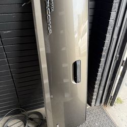 Toyota Tacoma Tailgate (charcoal/brown/tan/coffee)