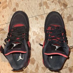 Jordan 4 