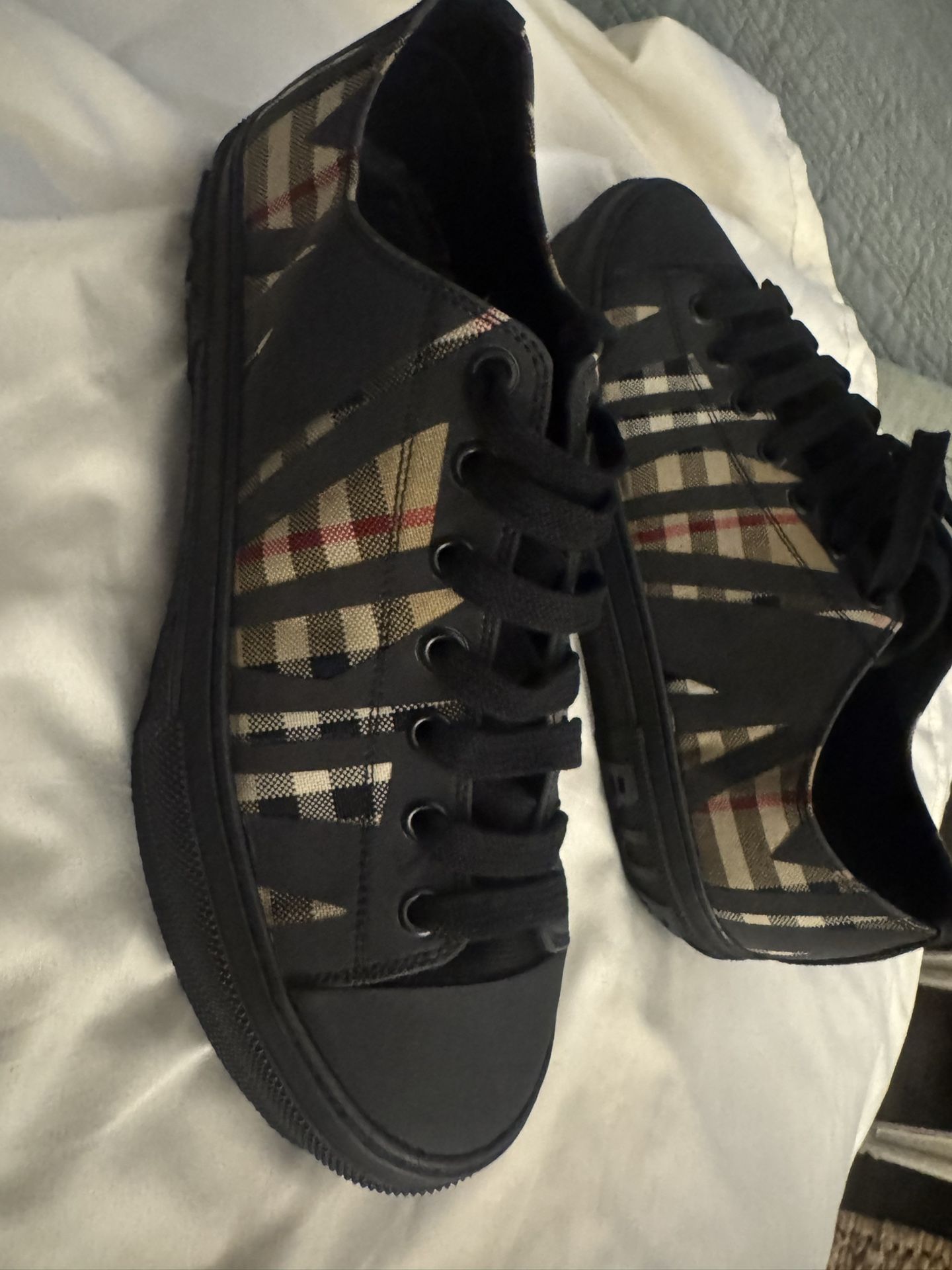 size 40 or 7 men