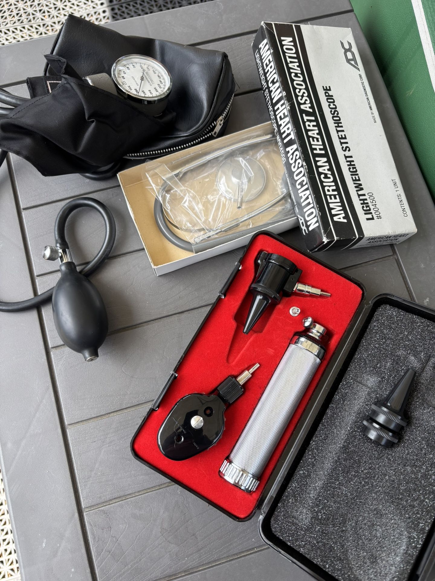 Lightweight stethoscope, child’s blood pressure kit, autoscope, all mint condition. Used minimally. Less than 10 times.