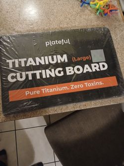 Titanium cutting board Large