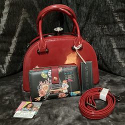 Brand New Boutique Style Purse, And Wallet Set.