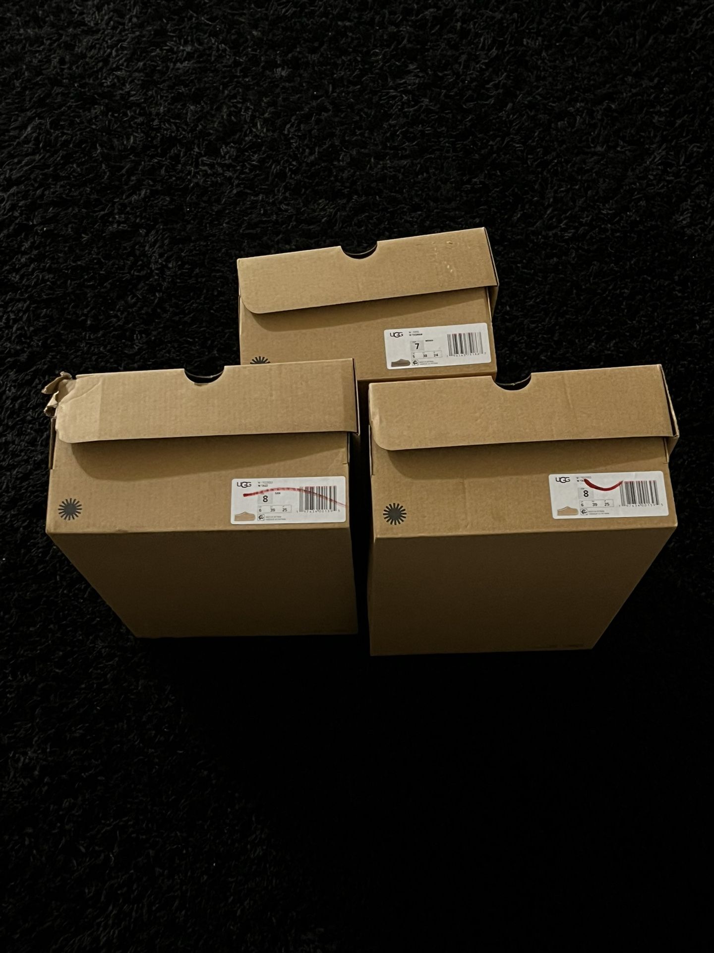 Sand Ugg Tazz Never Worn- 2/2