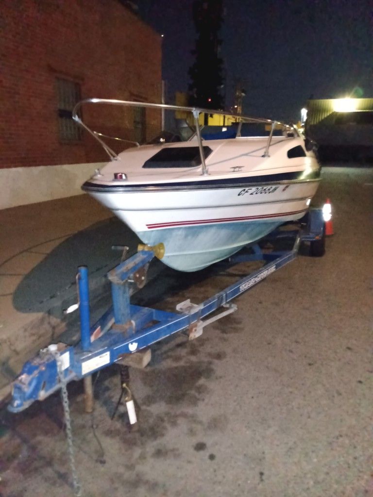 Carice Bayliner Boat
