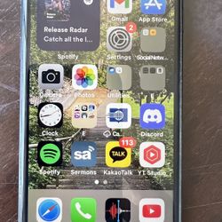 Apple iPhone SE 64GB ( No SIM Restrictions)