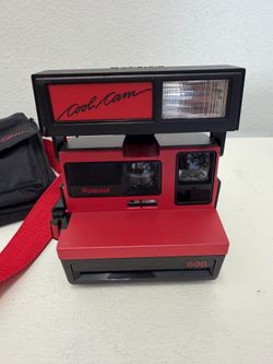 Polaroid Coolcam 600 with carrier