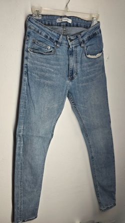 ZARA Men’s Light Wash Jeans Size 31 Asymmetrical Waist