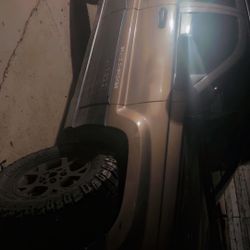 Jeep Cherokke 2001 (172,000 millas