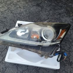 Headlight (LH)