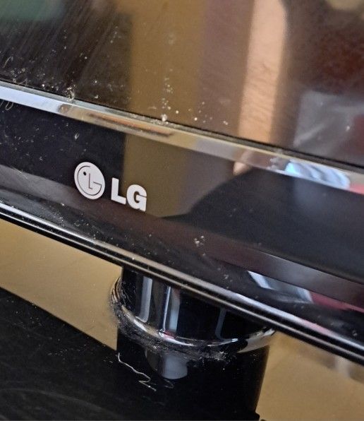 LG Television 