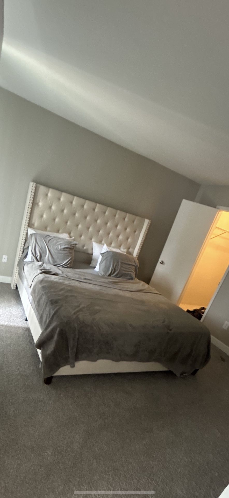 King size platform bed