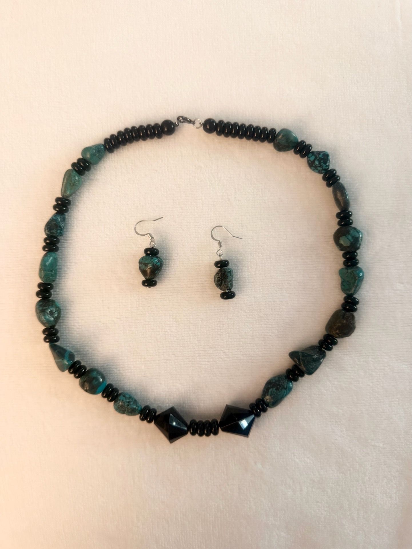 Black and turquoise Necklace and earrings with Silver