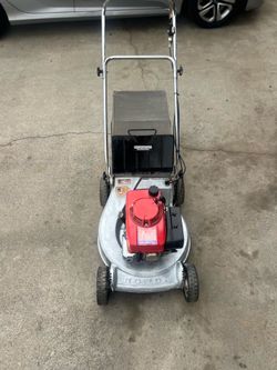 Honda HR214 PX walk-behind lawn mower