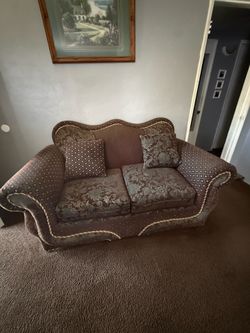 Couches/ sofa living room