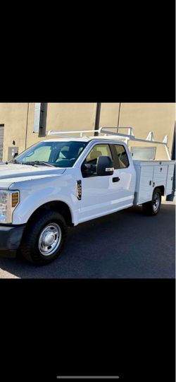 Ford F-250 Utility Work Truck