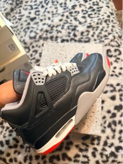 Bred Jordan 4 size 8