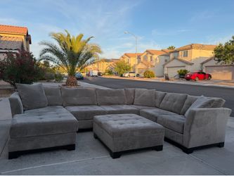“Like New” Charcoal Grey Sectional Couch With Storage Ottoman 🚛🚛 Free Delivery 🚛🚛