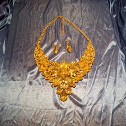 Golden Crystal Plus white Crystal Diamonds, Choker Necklace With Matching Earrings.