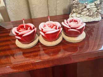 Beautiful rose 🌹 candles