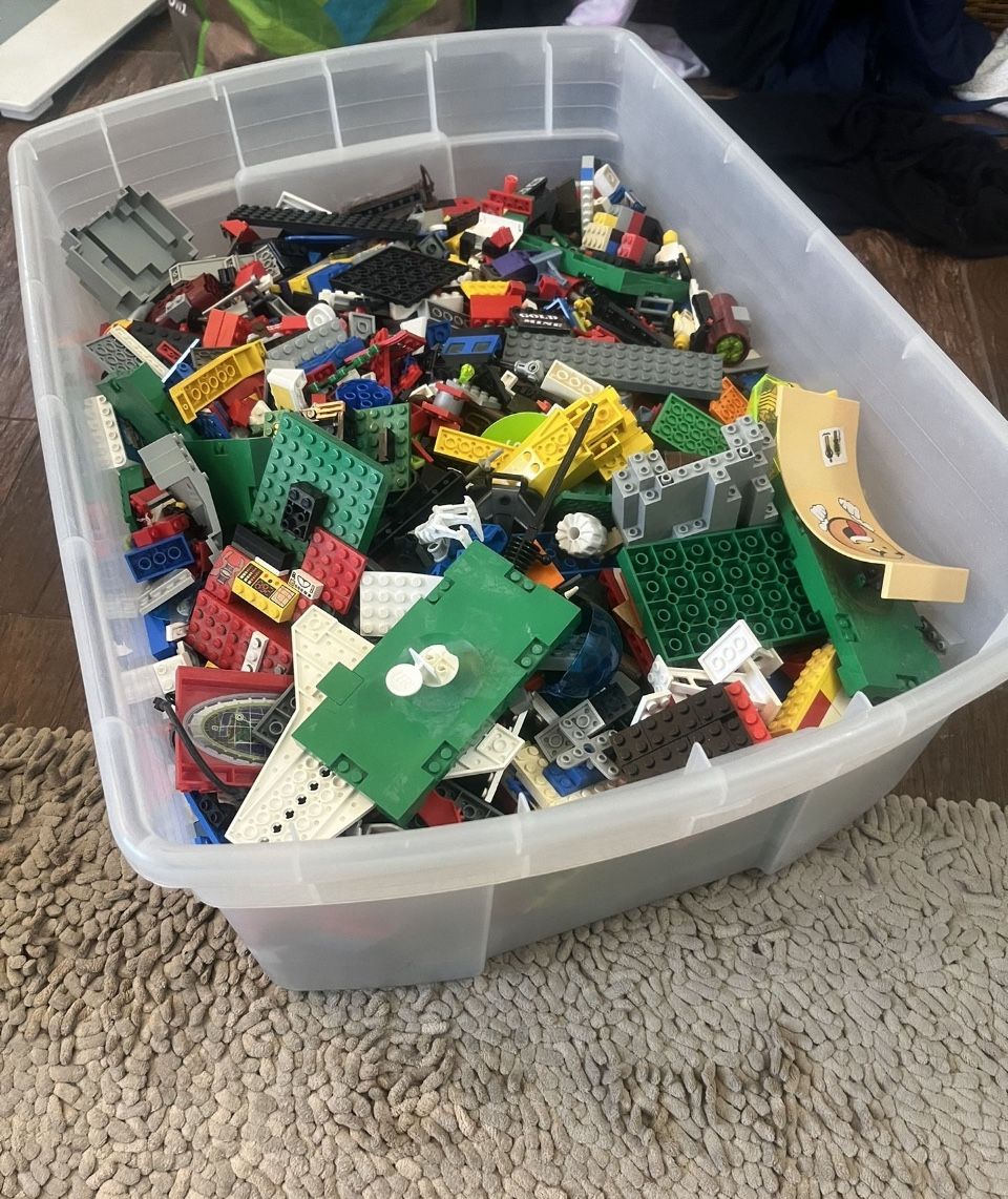 Lego Lot   (20 Pounds)