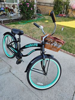 Women’s Beach Cruise Schwinn bike