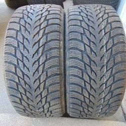 2 New Old Stock 235 40 19 Nokian Hakkapeliitta R3 Winter Tires 96T XL Date 2020
