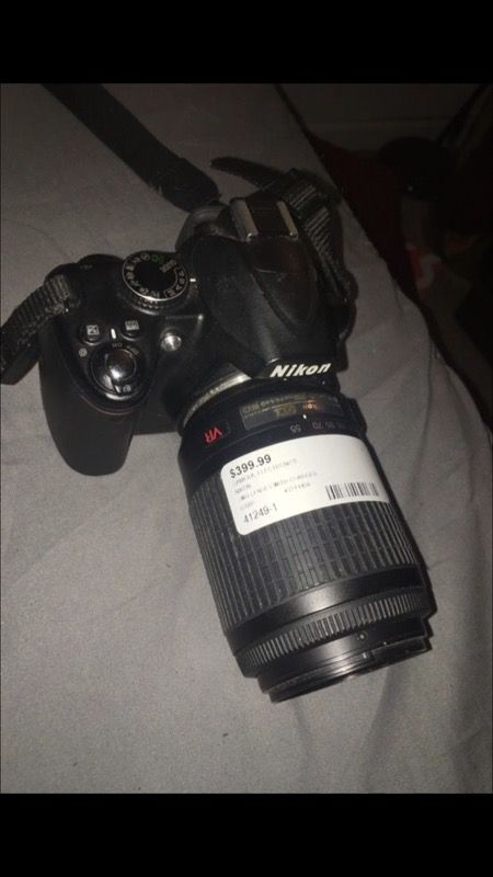 Nikon D3000 + 2 lenses