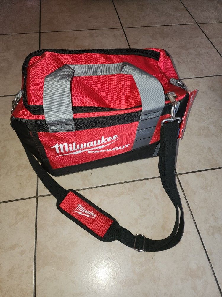Milwaukee
15 in. PACKOUT Tool Bag/Tote