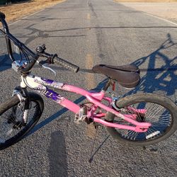 Mongoose Chill 20" girls bike
